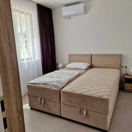 Life Private Apartment Sozopol